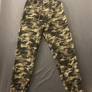 Princess Polly camo joggers